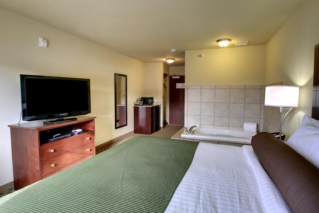 Cobblestone Inn & Suites - Hartington Экстерьер фото