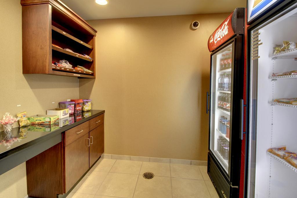 Cobblestone Inn & Suites - Hartington Экстерьер фото
